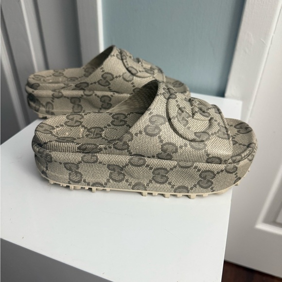 Gucci Authentic Size 7 Women’s Sandals Platform with Box, Dustbags & Receipt. - Picture 1 of 8